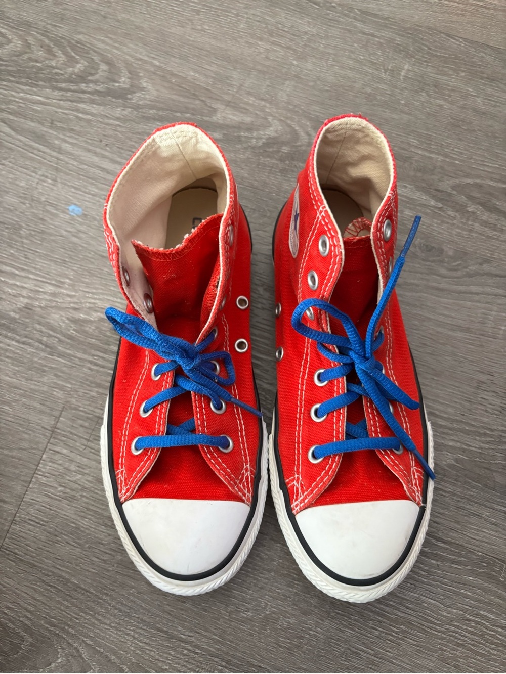 Unisex Kids Red Canvas High-Top Sneakers with Blue Laces Preppy